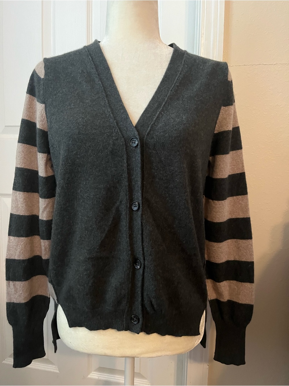 360 Cashmere  Sweater M